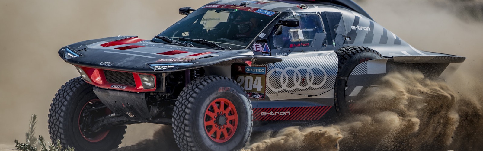 LOEB LOSES OUT AS SAINZ CHASES DAKAR GLORY FOR AUDI